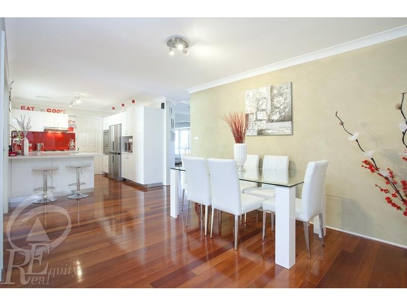 4 Valleyfield Court, Wattle Grove NSW 2173