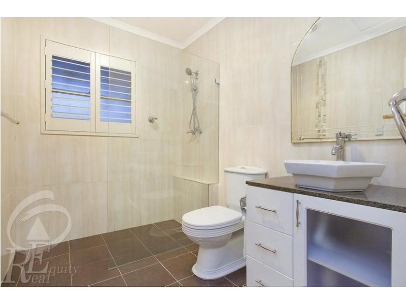 25 St Georges Crescent, Sandy Point NSW 2172