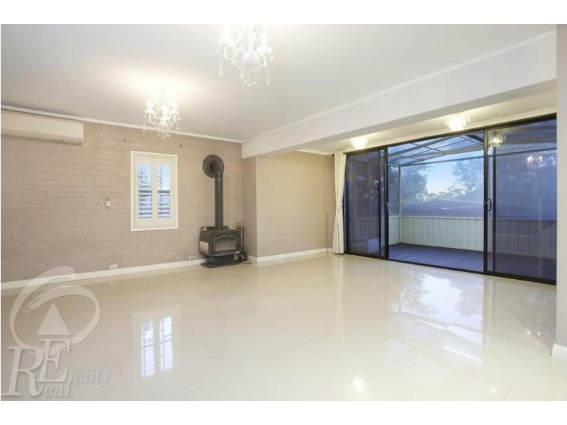 25 St Georges Crescent, Sandy Point NSW 2172