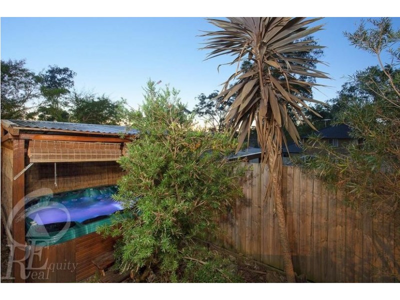 25 St Georges Crescent, Sandy Point NSW 2172