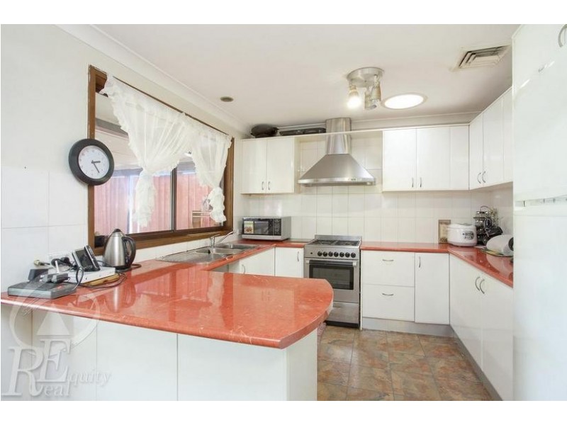 44 Central Avenue, Chipping Norton NSW 2170