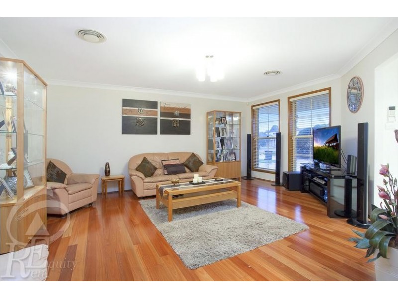 17 Beachcomber Place, Chipping Norton NSW 2170