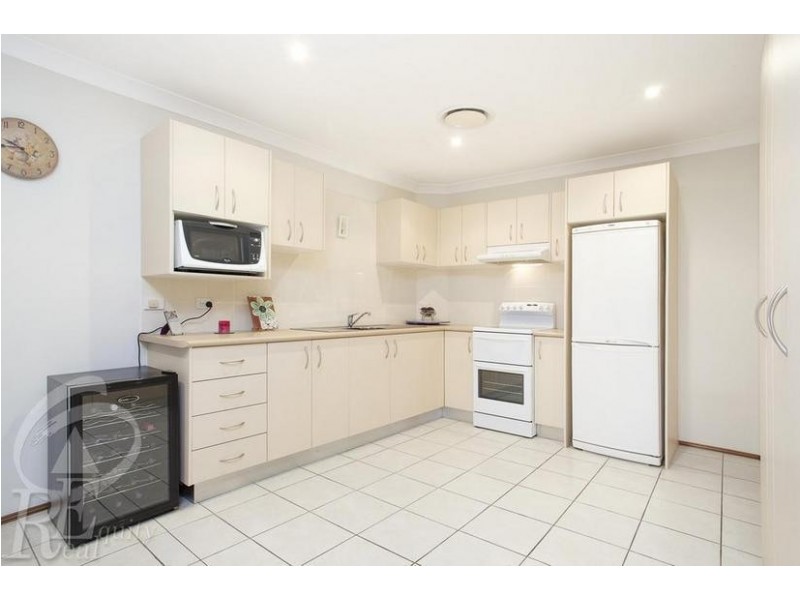 17 Beachcomber Place, Chipping Norton NSW 2170