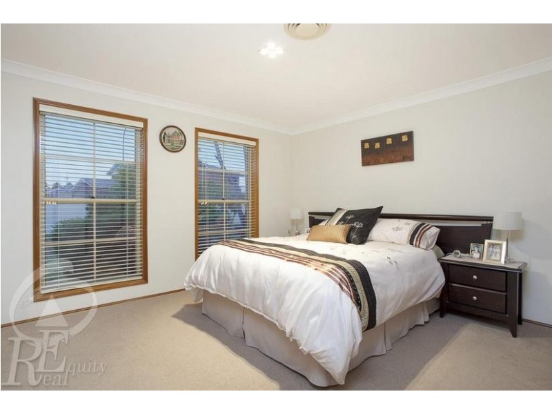 17 Beachcomber Place, Chipping Norton NSW 2170
