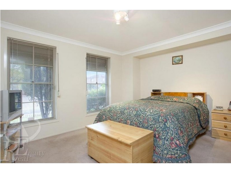 1 Shoreham Crescent, Chipping Norton NSW 2170