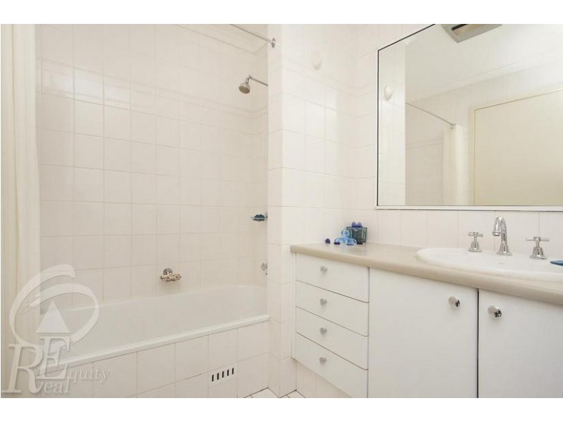 10 Frank Oliveri Drive, Chipping Norton NSW 2170