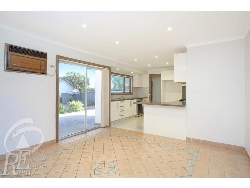 18 Junction Road, Moorebank NSW 2170