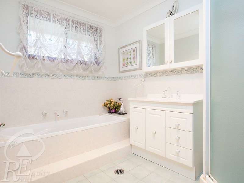 16 Padbury Street, Chipping Norton NSW 2170