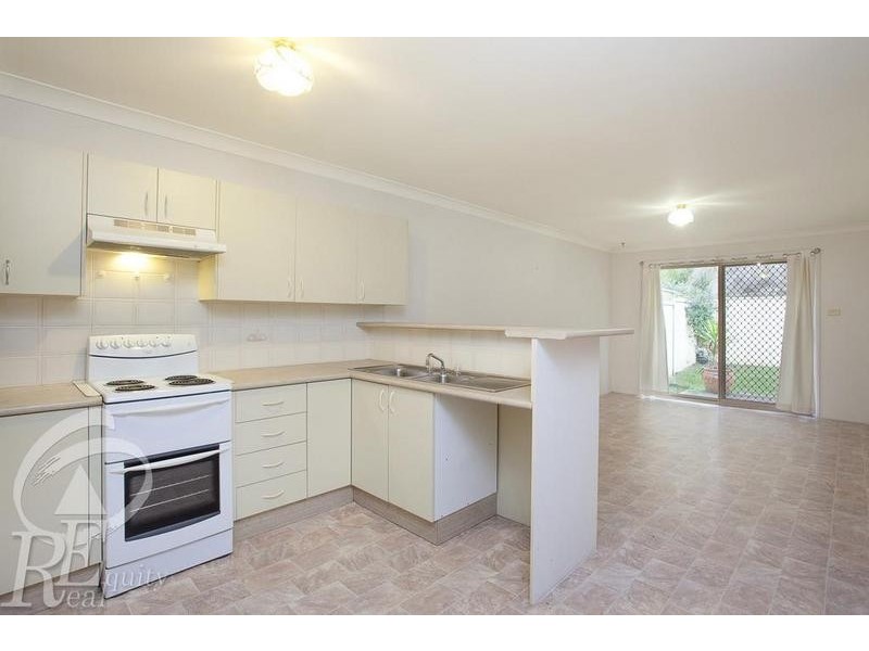 5B Mead Place, Chipping Norton NSW 2170