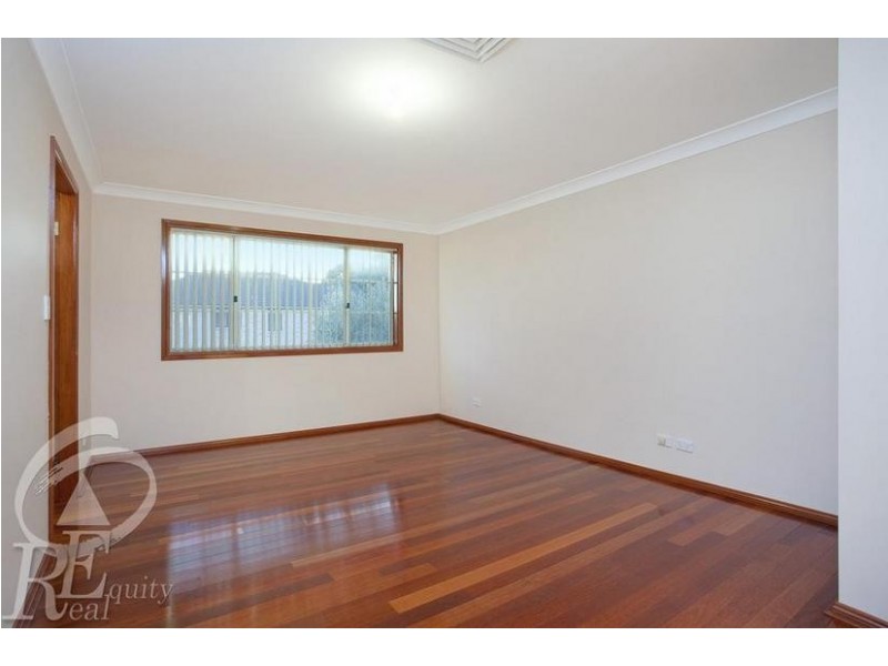 2 Aylsham Close, Chipping Norton NSW 2170