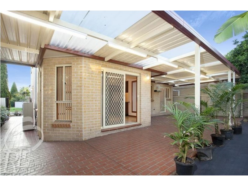 2 Aylsham Close, Chipping Norton NSW 2170