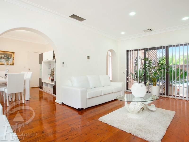 32 Bangalla Avenue, Chipping Norton NSW 2170