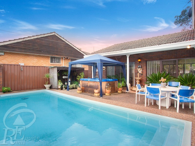 32 Bangalla Avenue, Chipping Norton NSW 2170