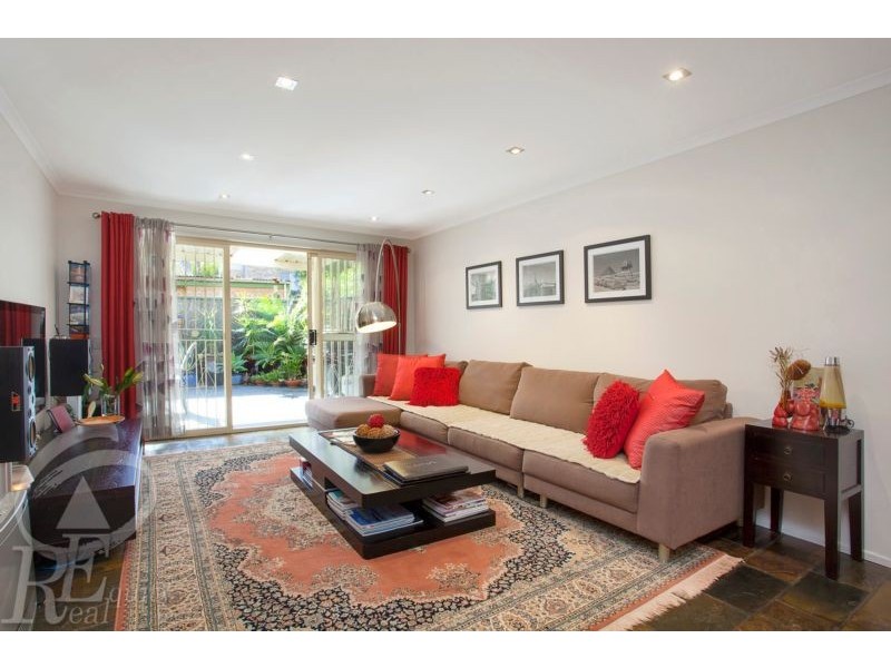 10 Frank Oliveri Drive, Chipping Norton NSW 2170