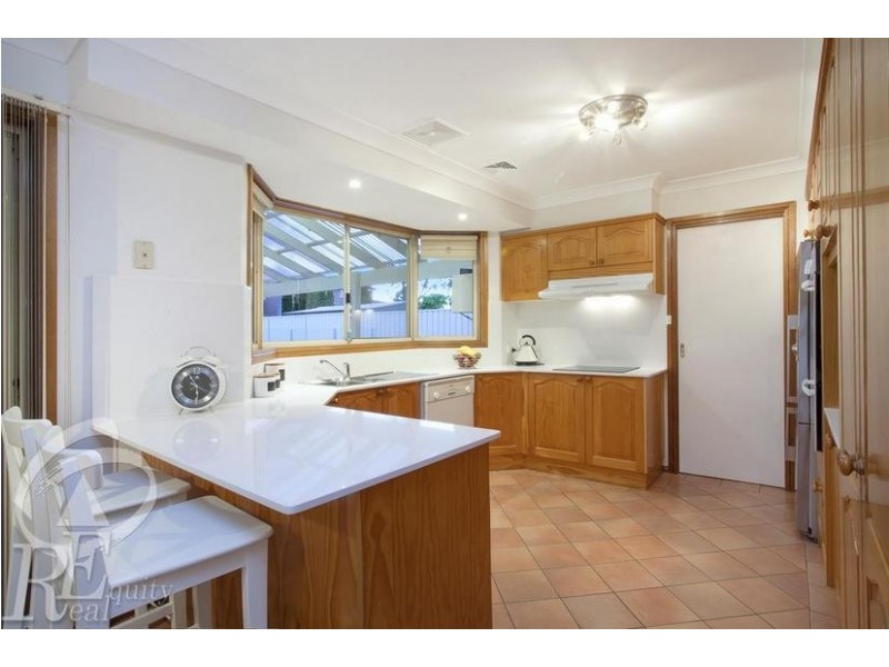 3 Evesham Place, Chipping Norton NSW 2170