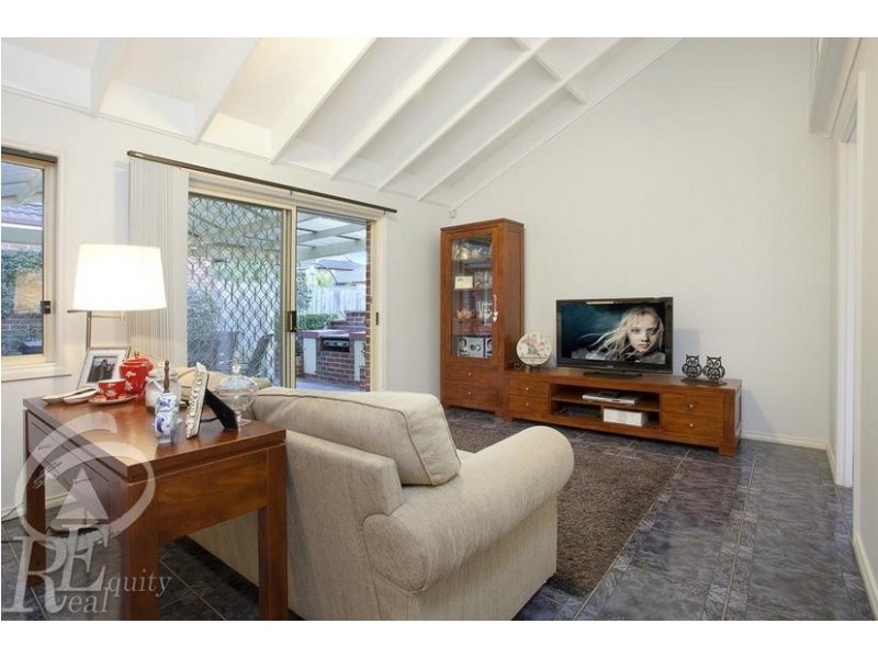 24 Brickendon Court, Wattle Grove NSW 2173