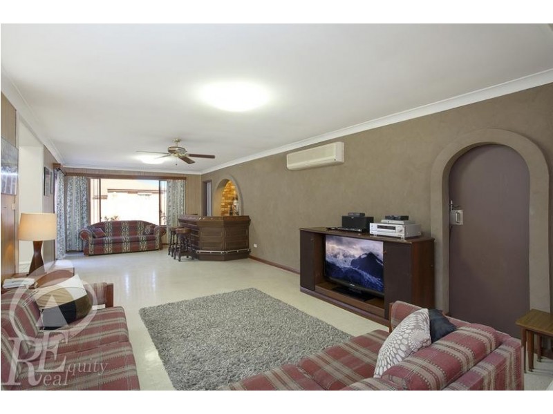 37 Ikara Crescent, Moorebank NSW 2170