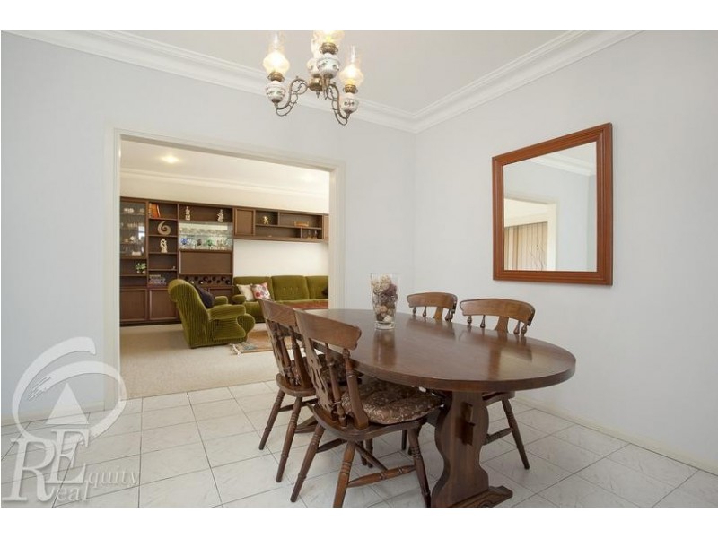 37 Ikara Crescent, Moorebank NSW 2170