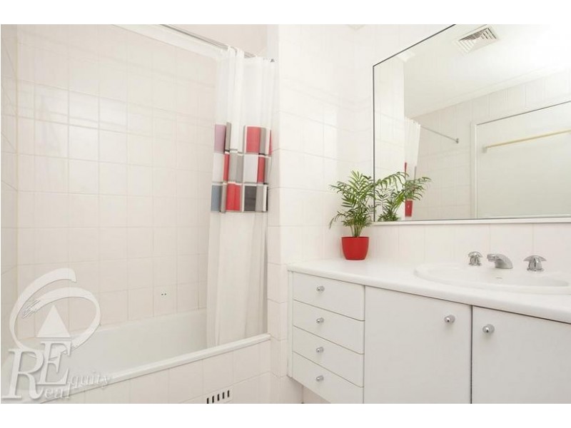 5/6 Ernest Avenue, Chipping Norton NSW 2170