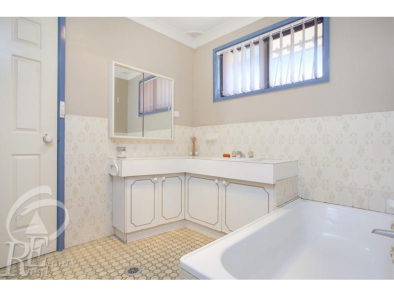 5 Ashfordby Street, Chipping Norton NSW 2170