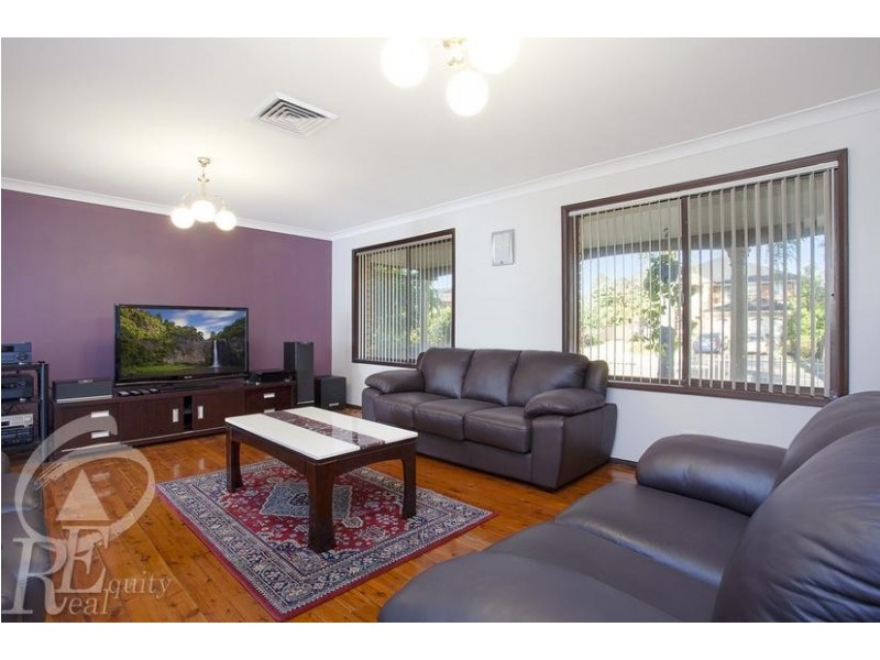 88 Ascot Drive, Chipping Norton NSW 2170