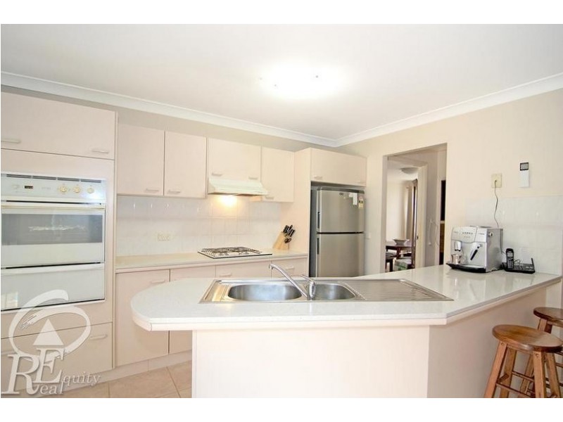 14 Niland Way, Casula NSW 2170