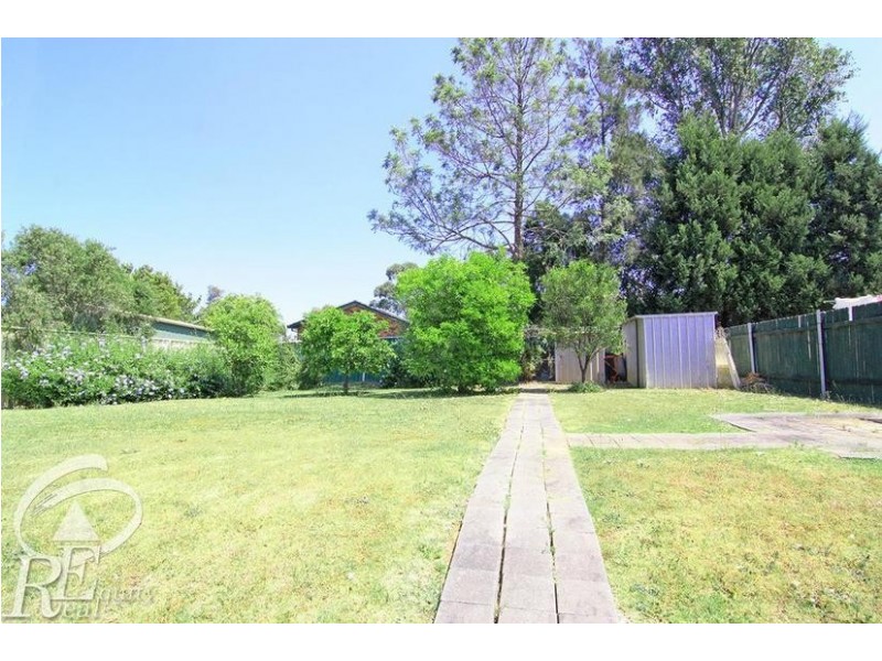 14 Niland Way, Casula NSW 2170