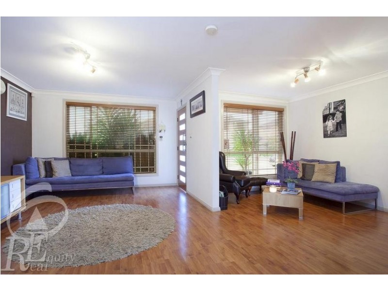 26 Shoreham Crescent, Chipping Norton NSW 2170