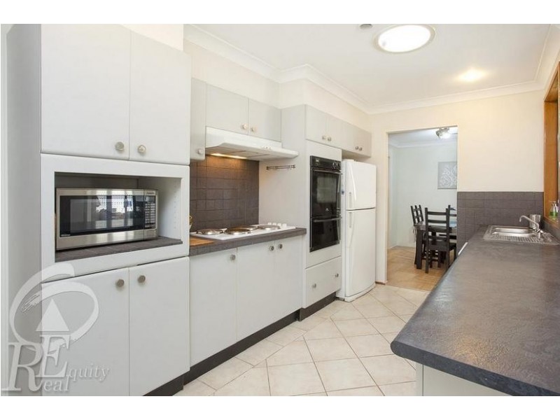9 Sammut Crescent, Chipping Norton NSW 2170