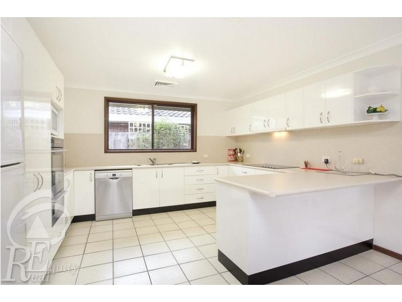 6 Sammut Crescent, Chipping Norton NSW 2170