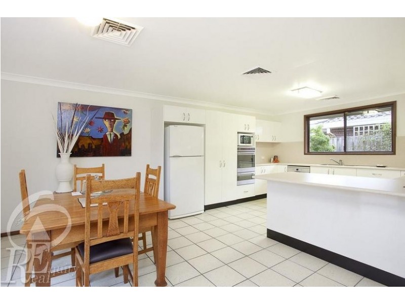 6 Sammut Crescent, Chipping Norton NSW 2170