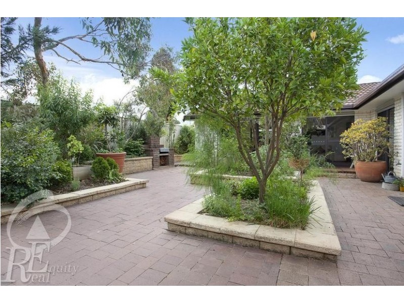 6 Sammut Crescent, Chipping Norton NSW 2170