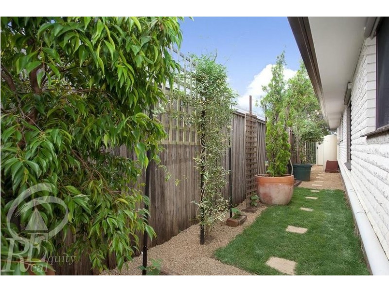 6 Sammut Crescent, Chipping Norton NSW 2170