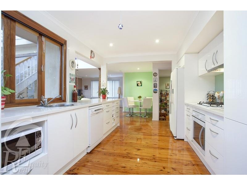 5 Wolverton Avenue, Chipping Norton NSW 2170