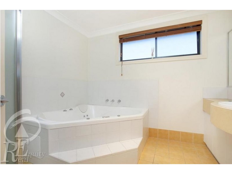 17 Pulham Place, Chipping Norton NSW 2170