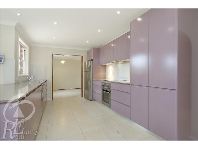 12 Sammut Crescent, Chipping Norton NSW 2170