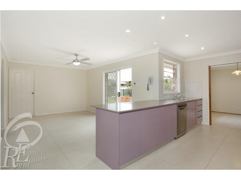 12 Sammut Crescent, Chipping Norton NSW 2170