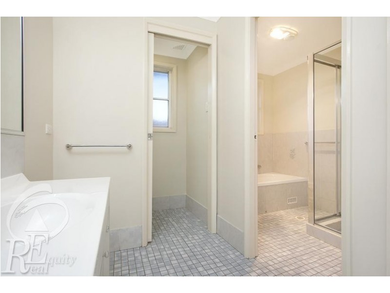 12 Sammut Crescent, Chipping Norton NSW 2170