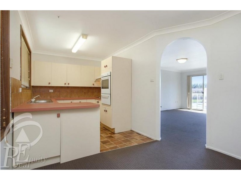 3 Newham Place, Chipping Norton NSW 2170