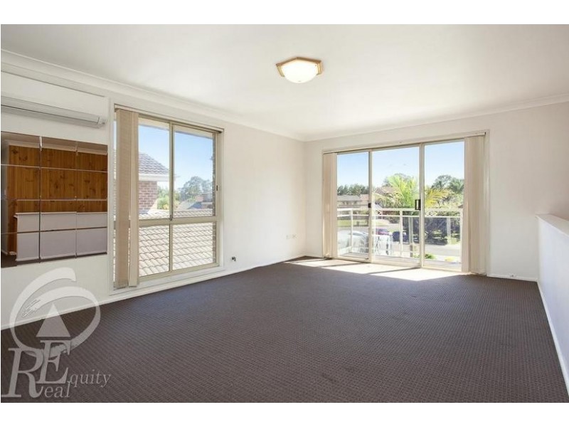 3 Newham Place, Chipping Norton NSW 2170