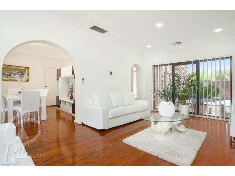 32 Bangalla Avenue, Chipping Norton NSW 2170