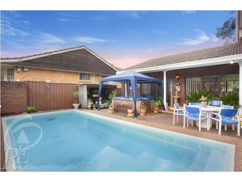 32 Bangalla Avenue, Chipping Norton NSW 2170