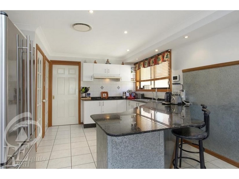 29 Shoreham Crescent, Chipping Norton NSW 2170