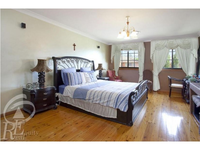 29 Shoreham Crescent, Chipping Norton NSW 2170