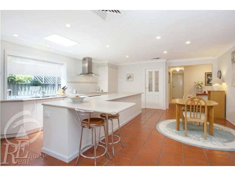 8 Sodbury Street, Chipping Norton NSW 2170