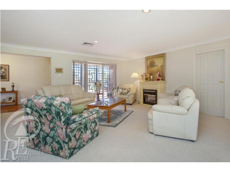 8 Sodbury Street, Chipping Norton NSW 2170