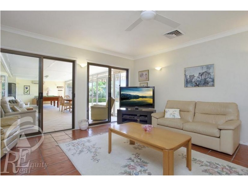 8 Sodbury Street, Chipping Norton NSW 2170