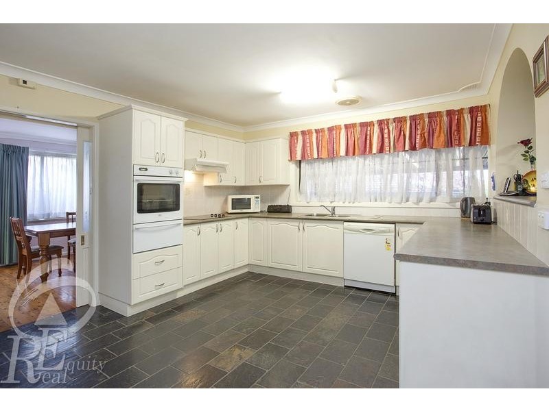 26 Bungarra Crescent, Chipping Norton NSW 2170