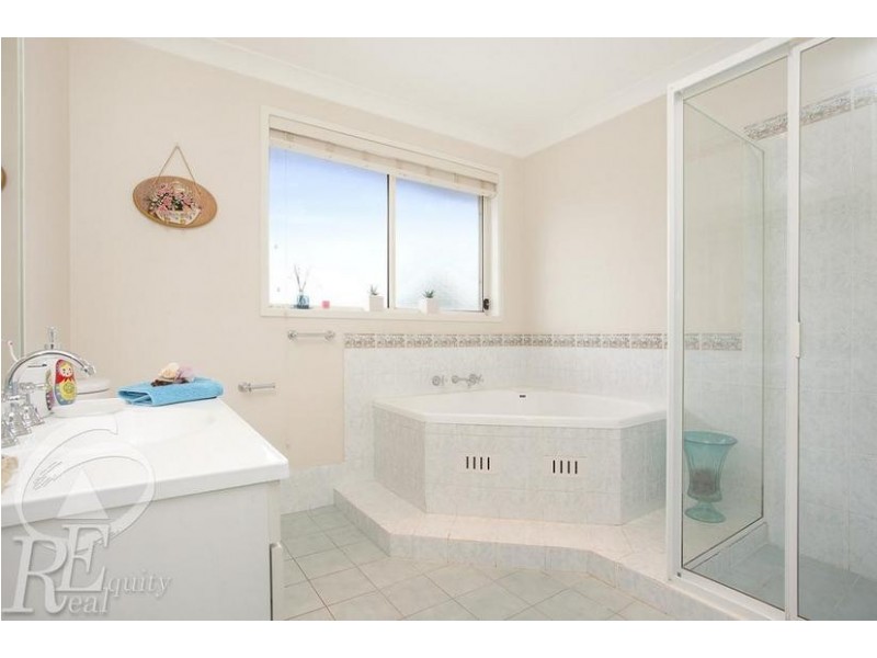 7 Frank Oliveri Drive, Chipping Norton NSW 2170