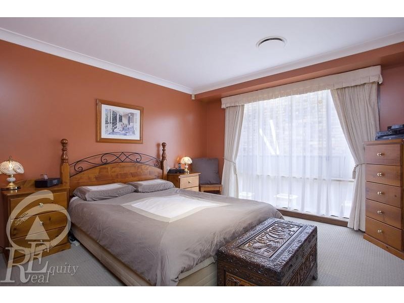 5 Binham Place, Chipping Norton NSW 2170